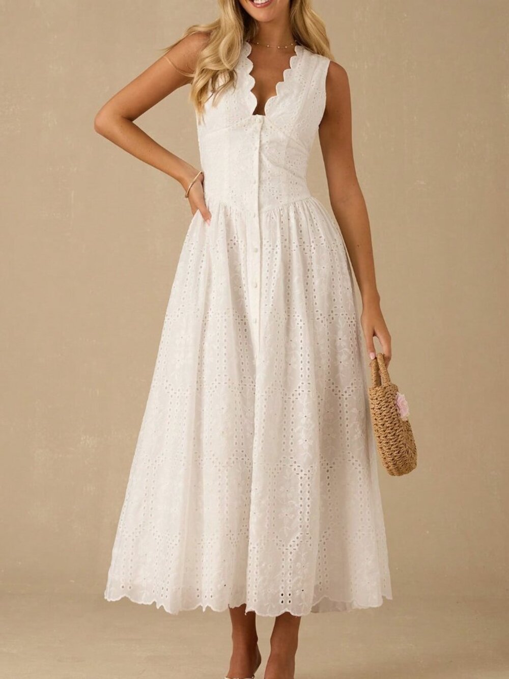 White Elegant Women's Embroidery Maxi Dress - Picture 8 of 8